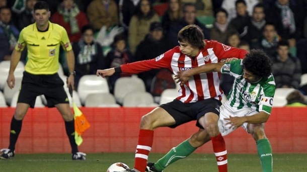 Iturraspe en el partido contra el Betis. Foto: EFE