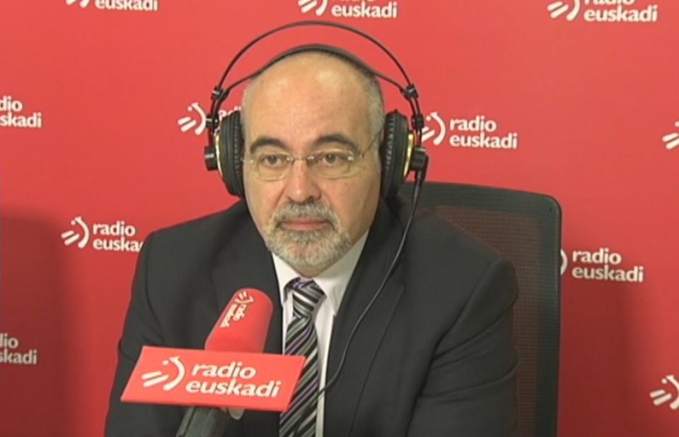 El portavoz del PSE-EE, José Antonio Pastor en Radio Euskadi. Foto: EITB