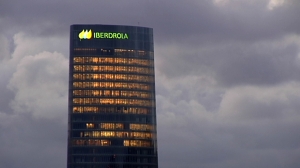 Ganbara: La Torre Iberdrola con su director