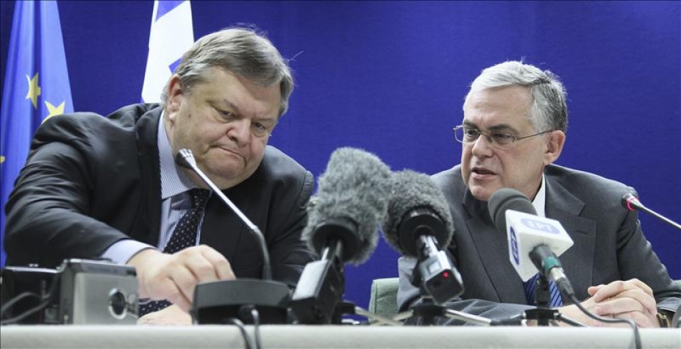 Lukás Papadimos eta  Evangelos Venizelos Finantza ministroa. Argazkia: Efe