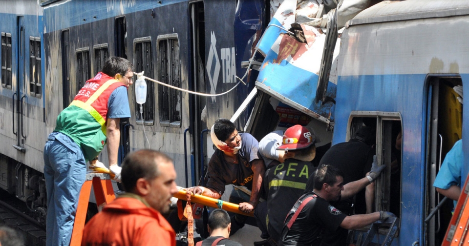 Una de las heridas en el tren descarrilado en Argentina. Foto: EFE.