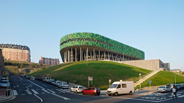 Edificios del año 2011: Premiados el Bilbao Arena y la Ciudad del Mar de Biarritz