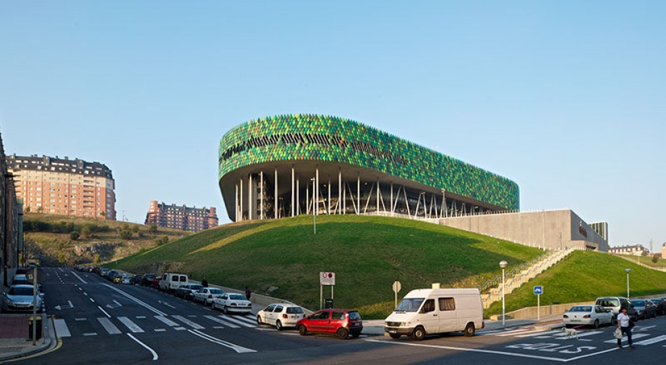 Edificios del año 2011: Premiados el Bilbao Arena y la Ciudad del Mar de Biarritz