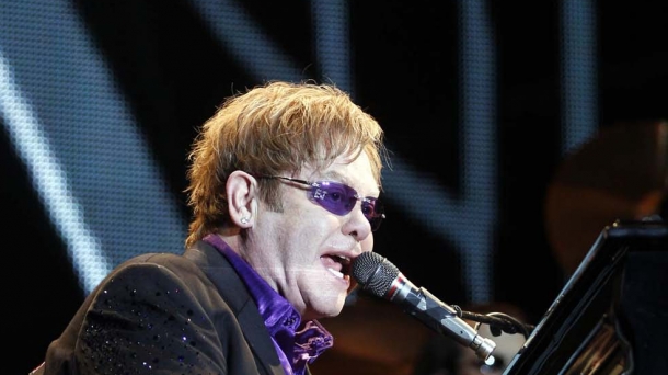 Elton John, durante un concierto en 2012. Foto: Efe.