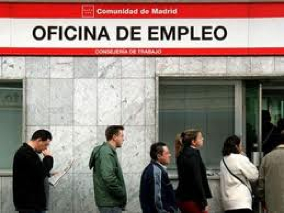 Una de cada cuatro personas activas está en paro en España. Foto: amaliorey.com