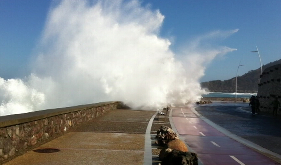 La altura de las olas rondará entre los 5 y los 6 metros. Foto: EITB