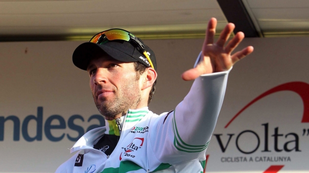 El suizo del Greenedge Michael Albasini en el podio. Foto: EFE