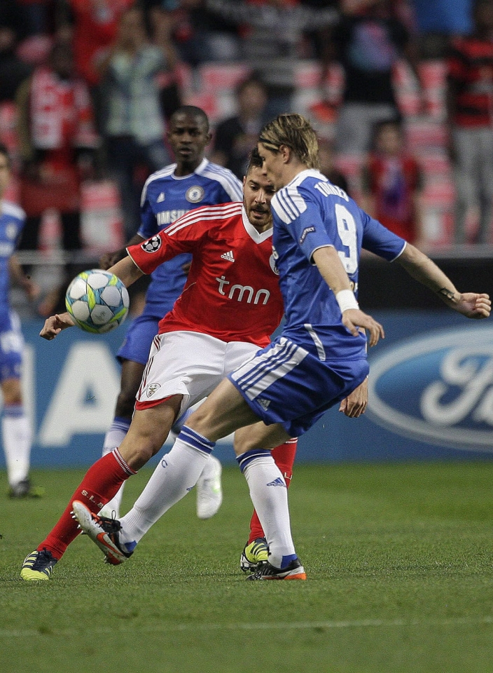 Final laurdenak (joanekoa): Benfica-Chelsea (0-1). Argazkia: EFE.