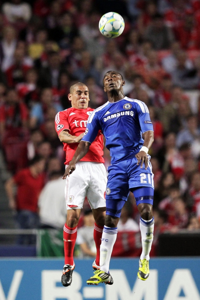 Final laurdenak (joanekoa): Benfica-Chelsea (0-1). Argazkia: EFE.
