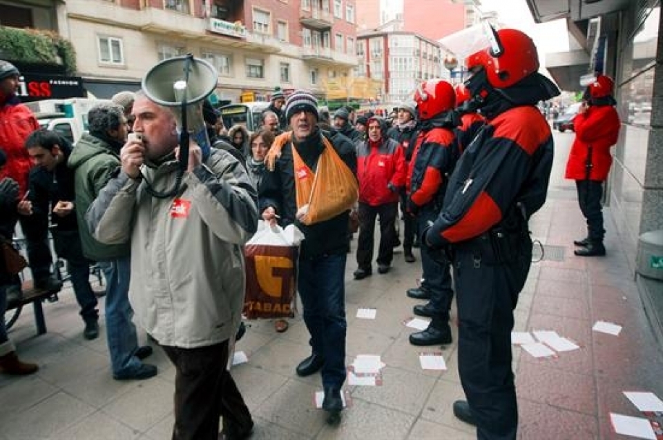 Imagen de la huelga general en Euskadi el 27/01/2011. Foto: Efe