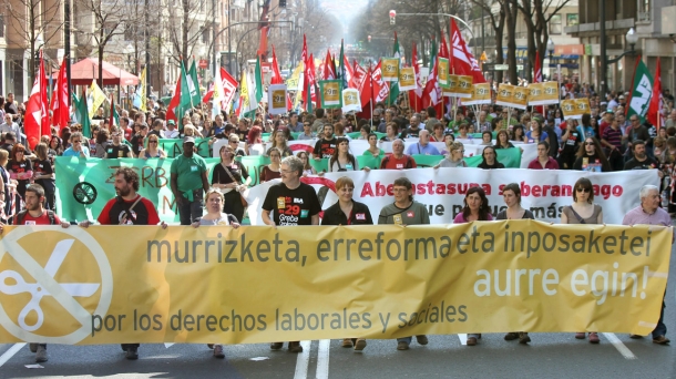 There were massive demonstrations in Bilbao, Donostia-San Sebastian, Vitoria-Gasteiz and Pamplona/Iruña. Photo: EFE