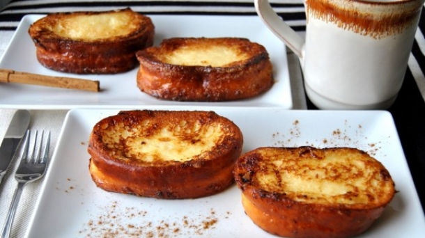 Angelita Alfaro publica el recetario ''Mis postres''