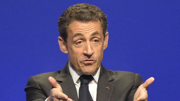 Sarkozy insiste que si ganan los socialistas estarán como en España