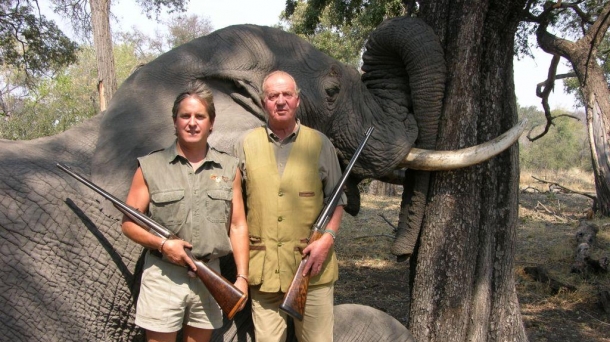 Spain's King Juan Carlos I hunting elephants in Botswana. Photo: EFE