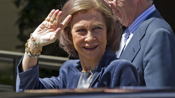 La reina Sofía a su llegada al hospital. Foto: EFE