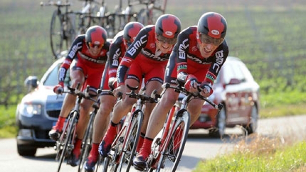 El BMC en una contrarreloj por equipos. Foto: www.bmcracingteam.com