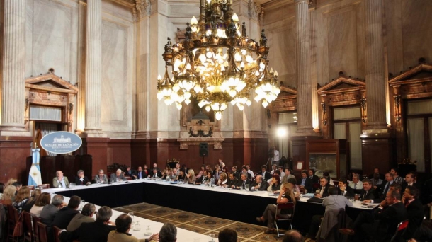 El Senado argentino aprueba el dictamen para la expropiación de YPF