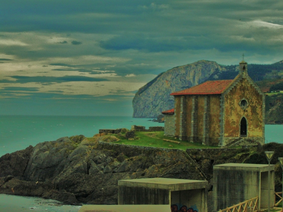 Vuelven las nubes a la CAV. Foto: Jon Arrue / Mundaka