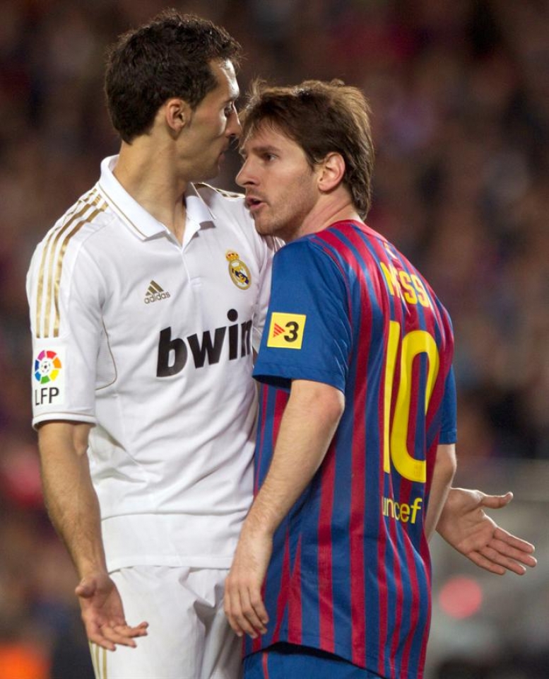 Arbeloa eta Messi. Argazkia: EFE