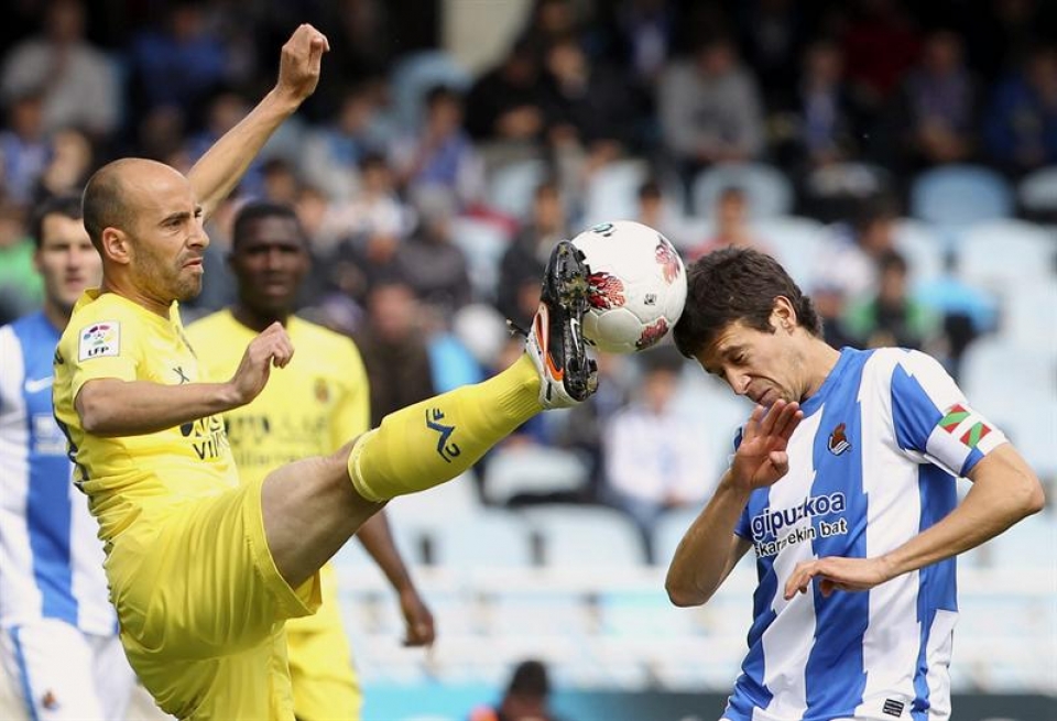Borja Valero y Mikel Aranburu. Foto: EFE