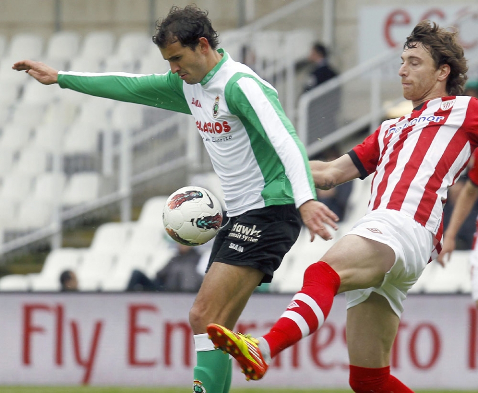 Stuani and Amorebieta. Photo: EFE