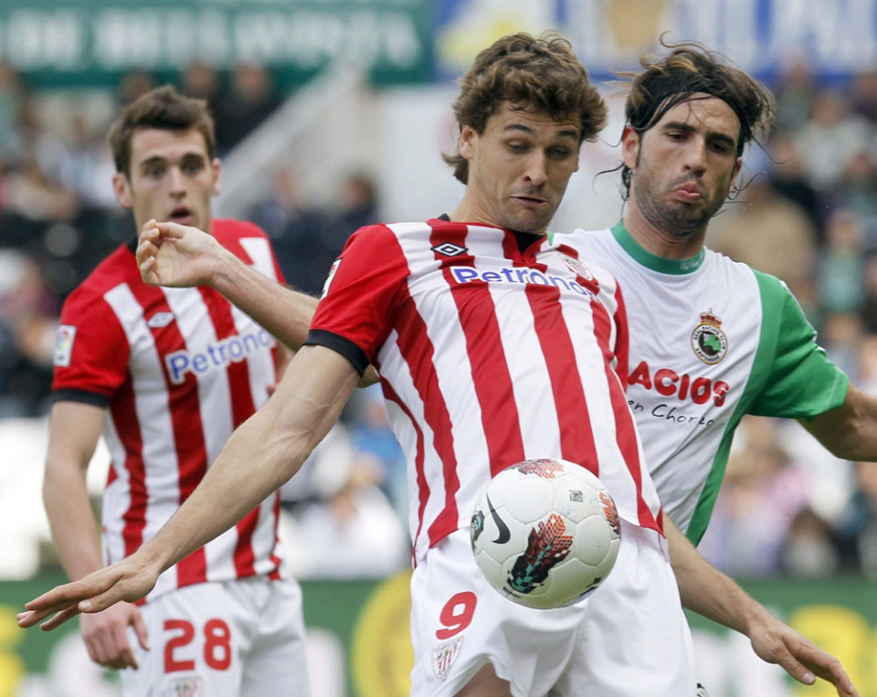 Llorente and Cisma. Photo: EFE
