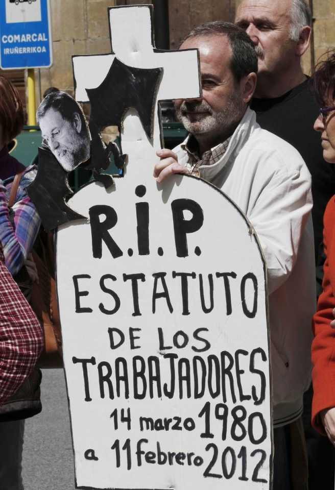 Manifestación de CCOO y UGT en Pamplona. Foto: EFE