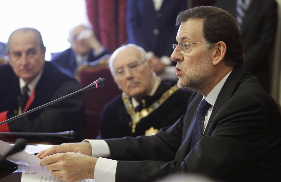 Rajoy aboga por "repensar'' el Estado autonómico