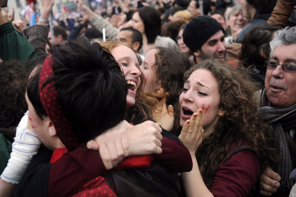 Hollanderen jarraitzaileak garaipena ospatzen. Argazkia: EFE