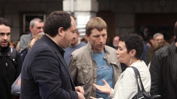 Rufi Etxeberria, junto a Pernando Barrena y Jone Goirizelaia en una marcha contra el caso Bateragune