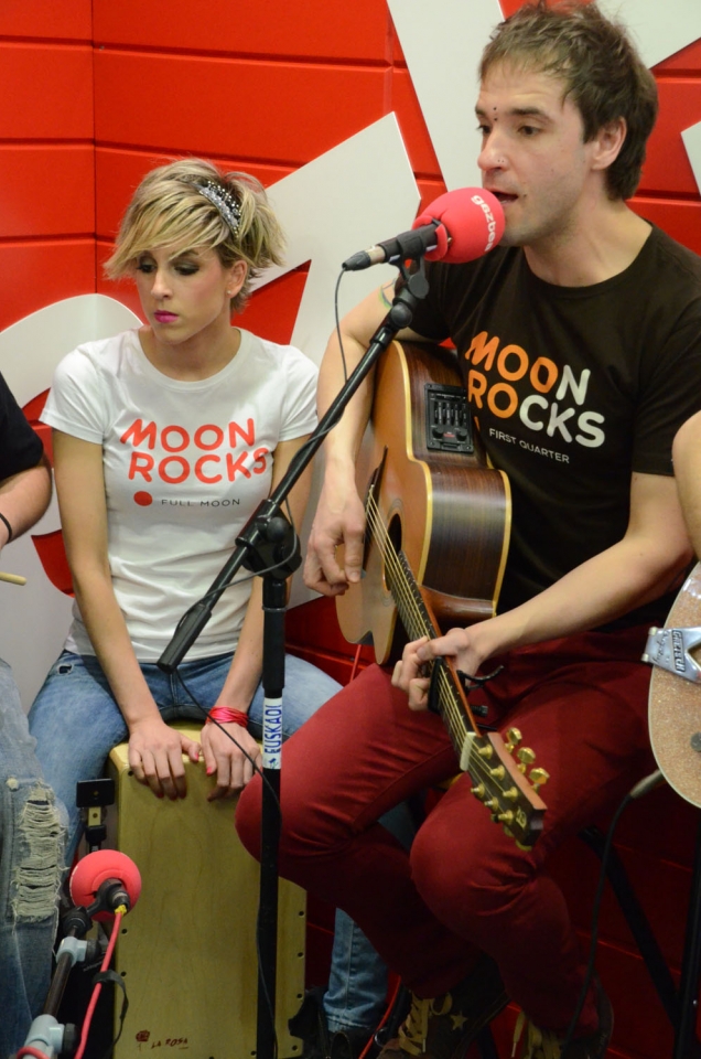 Talde donostiarrak Gaztearen estudioa bisitatu du. Argazkia: EITB