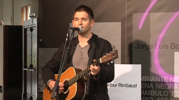 Encadenados: Mikel Urdangarín, cantante