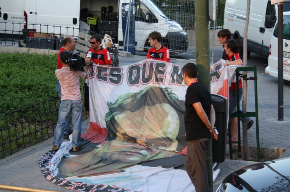 Gran ambiente en Athletic Hiria horas antes del partido. Foto: eitb.com