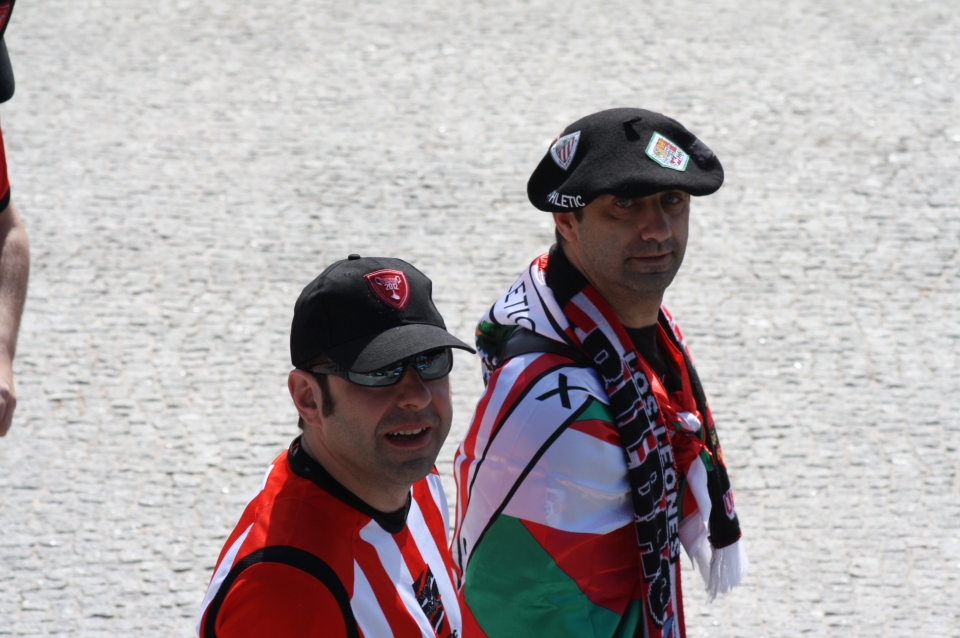 Gran ambiente en Athletic Hiria horas antes del partido. Foto: eitb.com