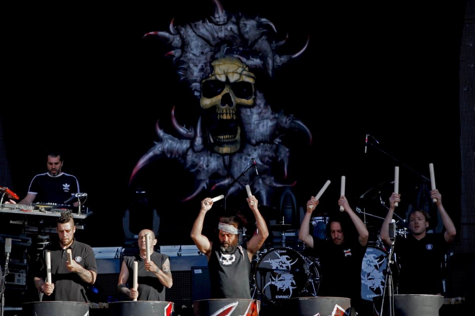 Sepultura. Argazkia: EFE