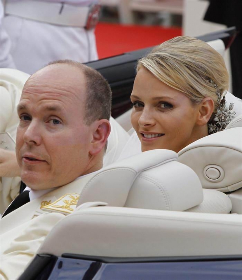 Los príncipes Charlene y Alberto de Mónaco, el día de su boda, Foto: EFE