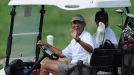 Obama juega al golf Foto: Efe title=