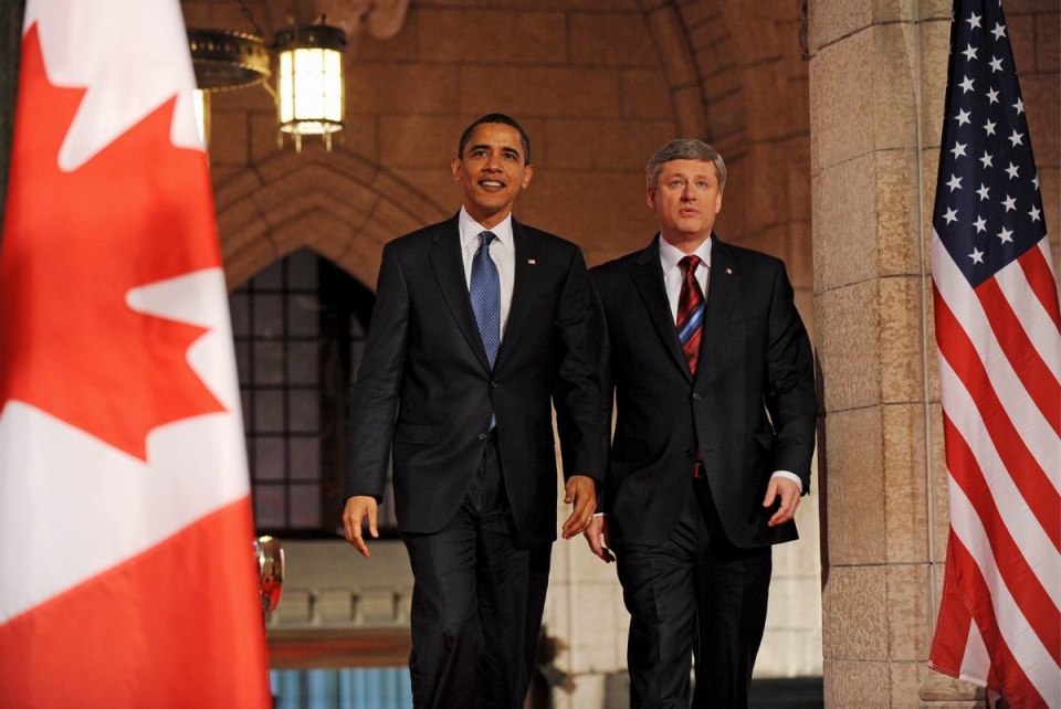 02/2009. Obama, con el primer ministro canadiense Stephen Harper en Ottawa, en su primer viaje al extranjero como presidente. Foto: EFE
