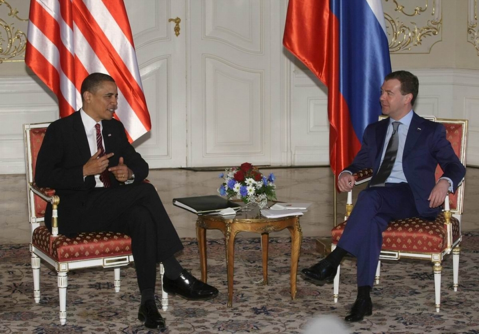 04/2010. Obama junto al entonces presidente de Rusia, Dimitri Medvédev. Foto: EFE