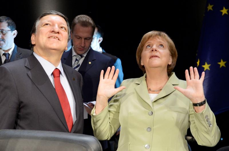 La canciller alemana, Angela Merkel, junto a Durao Barroso.