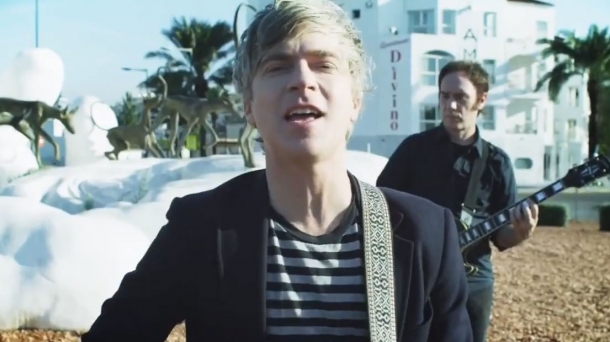 Nada Surf: ''Waiting For Something''