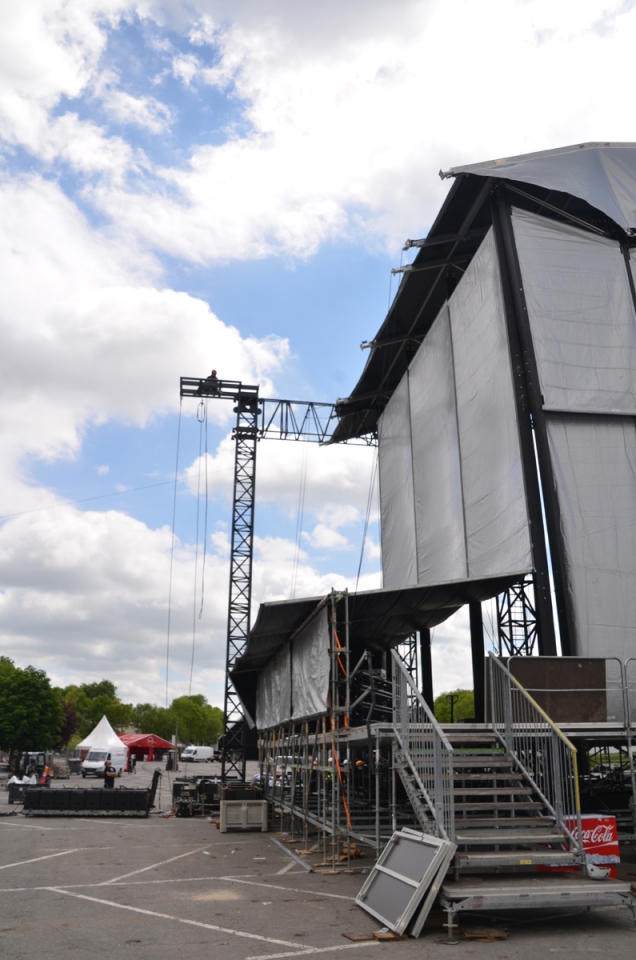 Garabiak erabili dituzte agertokia prestatzeko. Argazkia: EITB