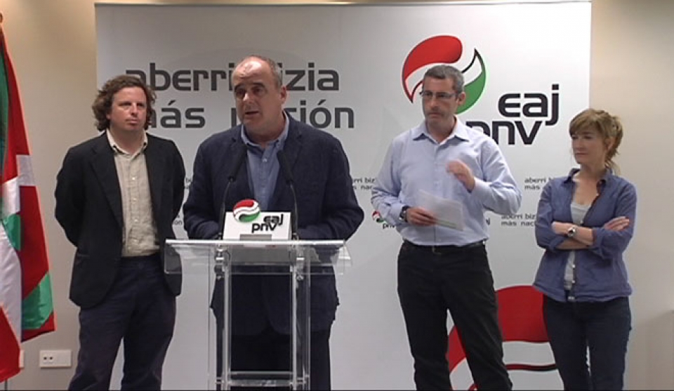 El presidente del PNV de Gipuzkoa, Joseba Egibar, en la rueda de prensa de esta tarde.