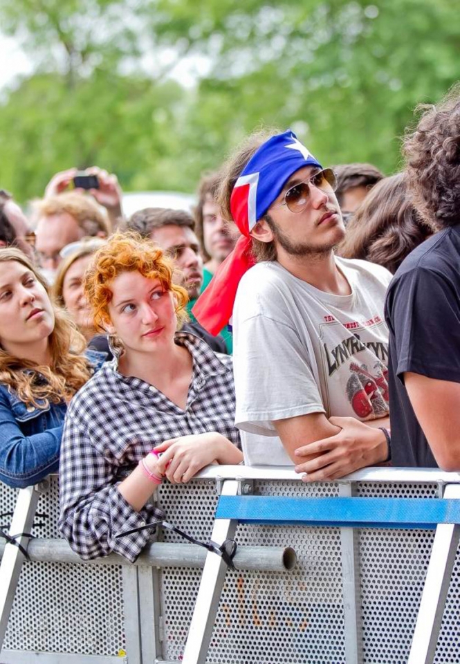 Seguidores en Mendizabala. Foto: Tom Hagen