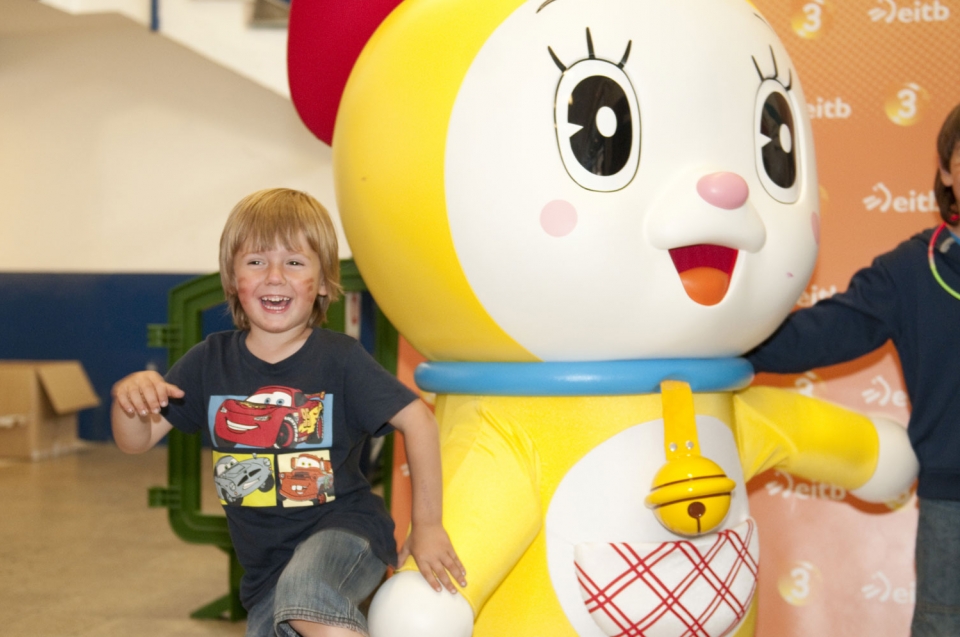 Doraemon eta Doramirekin, Hiru3 Jaian