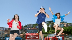 Joanes Passicot, Sonia Kolaczek eta Rocio Basterra. EITB