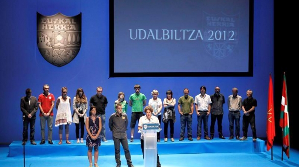 Acto de Udalbiltza en Pamplona. Foto: EFE