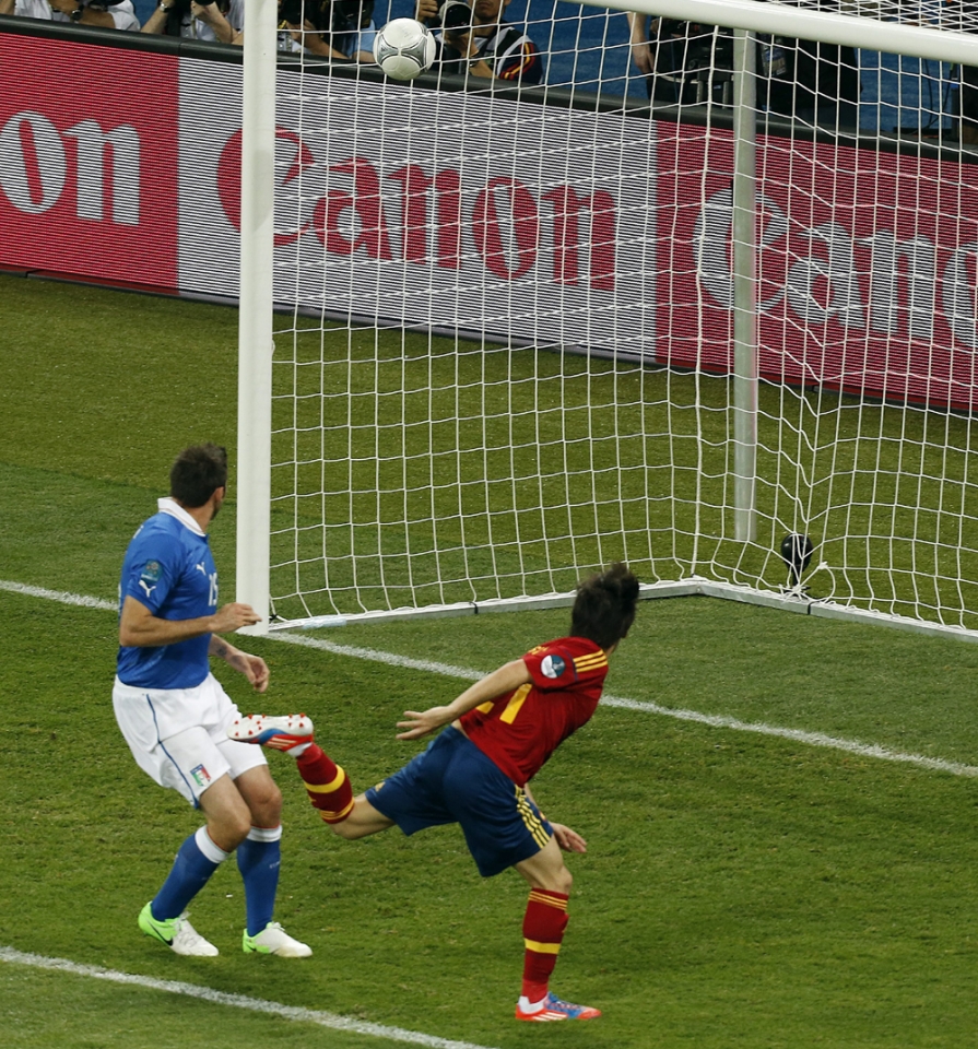 Davil Silva erdilariak 1-0ekoa egin du. EFE.