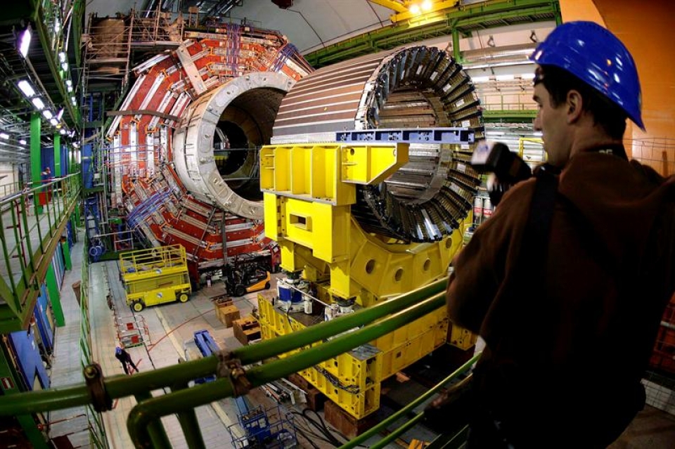 Imagen del LHC, el acelerador de partículas del CERN que detectó el 'bosón de Higgs'. EFE