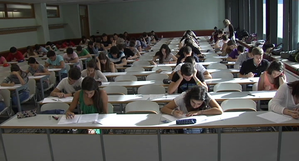 12.796 estudiantes realizarán la selectividad en Hego Euskal Herria
